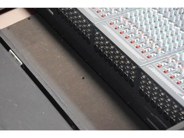Allen & heath - gl2800 - pa-mixer - afbeelding 9 van  11