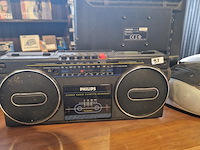 Alles op dressoirkast. - afbeelding 2 van  6