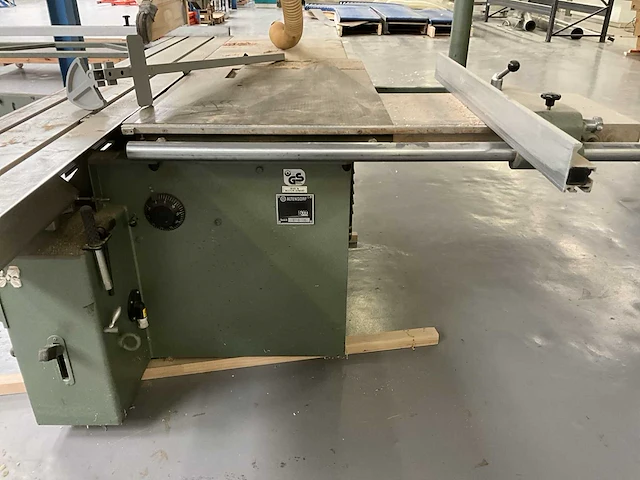 Altendorf f-45 formaatcirkelzaagmachine - afbeelding 11 van  12