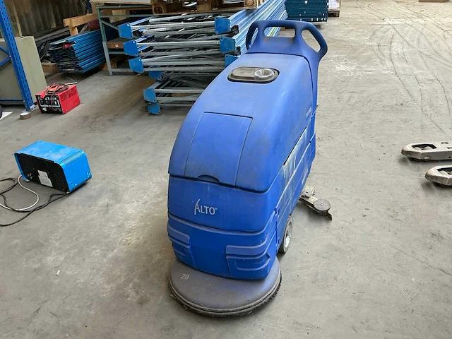 Alto encore s class straatveegmachine - afbeelding 10 van  17
