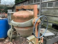 Altrad b150 betonmolen - afbeelding 2 van  7