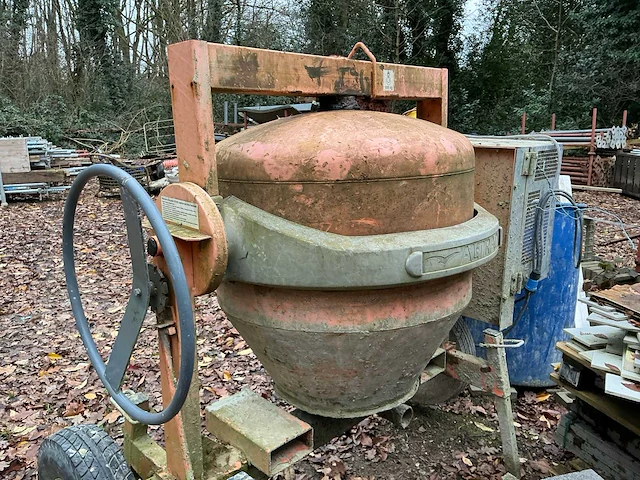 Altrad b150 betonmolen - afbeelding 4 van  7