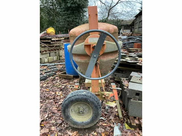 Altrad b150 betonmolen - afbeelding 5 van  7