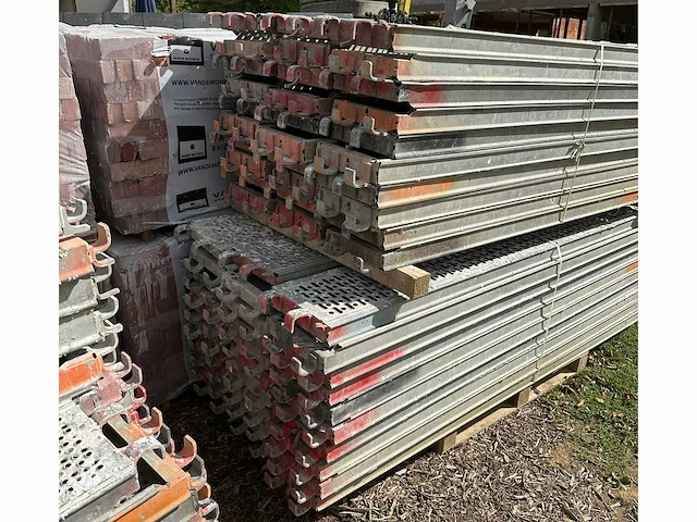 Altrad steiger vloerdelen 103 stuks - afbeelding 1 van  5