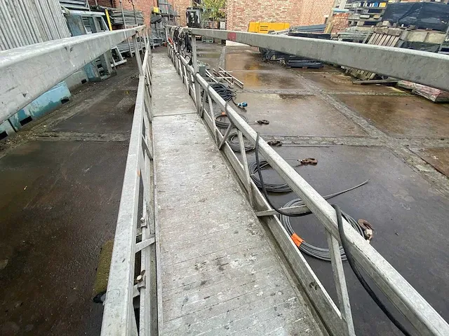 Altrex 9 meter modulaire aluminium hangbrug - afbeelding 7 van  10