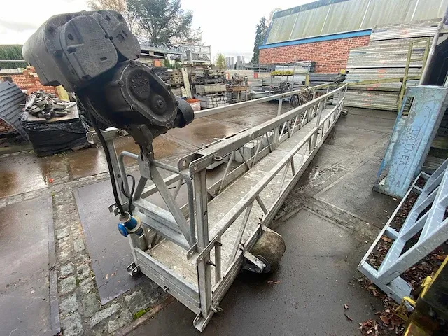 Altrex 9 meter modulaire aluminium hangbrug - afbeelding 10 van  10