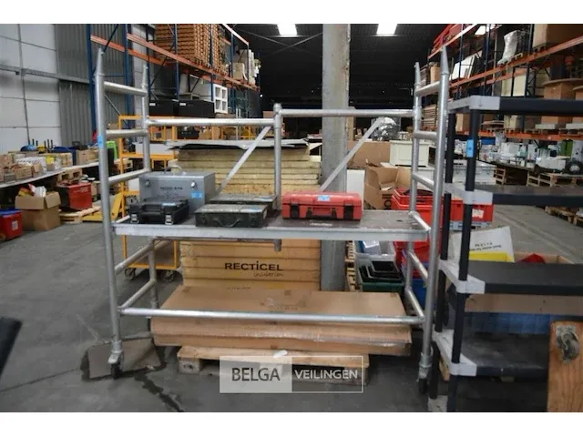 Altrex aluminium stelling op wielen afm ± 200 x 0,70x 200 - afbeelding 10 van  10