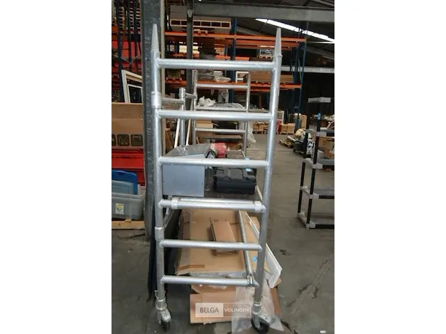 Altrex aluminium stelling op wielen afm ± 200 x 0,70x 200 - afbeelding 4 van  10