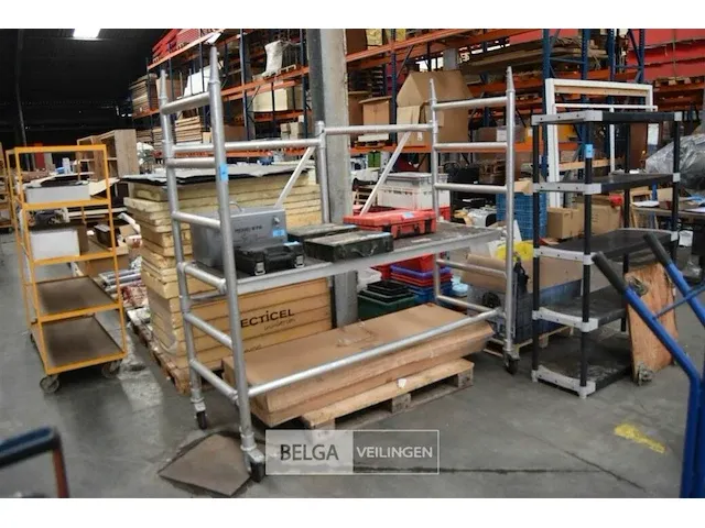 Altrex aluminium stelling op wielen afm ± 200 x 0,70x 200 - afbeelding 7 van  10