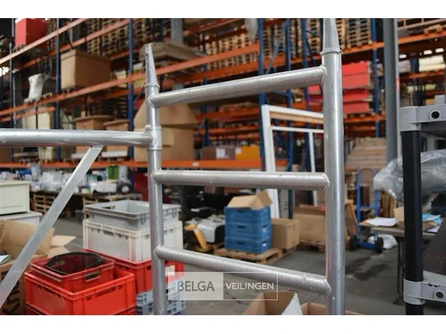 Altrex aluminium stelling op wielen afm ± 200 x 0,70x 200 - afbeelding 9 van  10