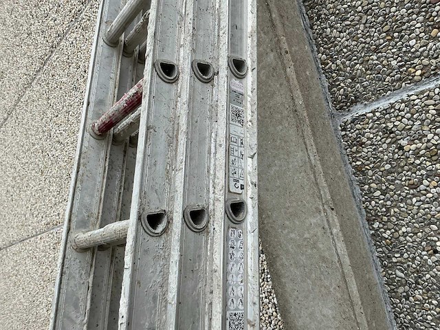 Altrex ar3080 3-delige schuifladder - afbeelding 4 van  4