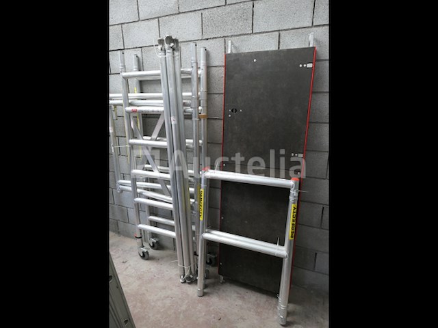 Altrex opvouwbare steiger - afbeelding 5 van  12