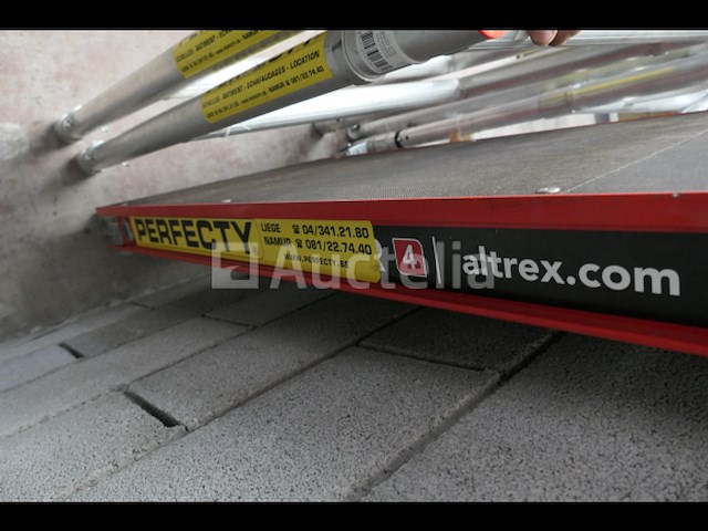 Altrex opvouwbare steiger - afbeelding 10 van  12