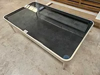 Alu bijzettafel zilvergrijs met zwart glas 120 x 70cm - afbeelding 1 van  3