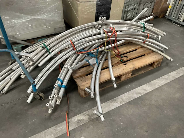 Alu gebogen truss (100x) - afbeelding 24 van  28
