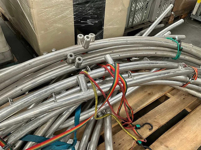 Alu gebogen truss (100x) - afbeelding 25 van  28