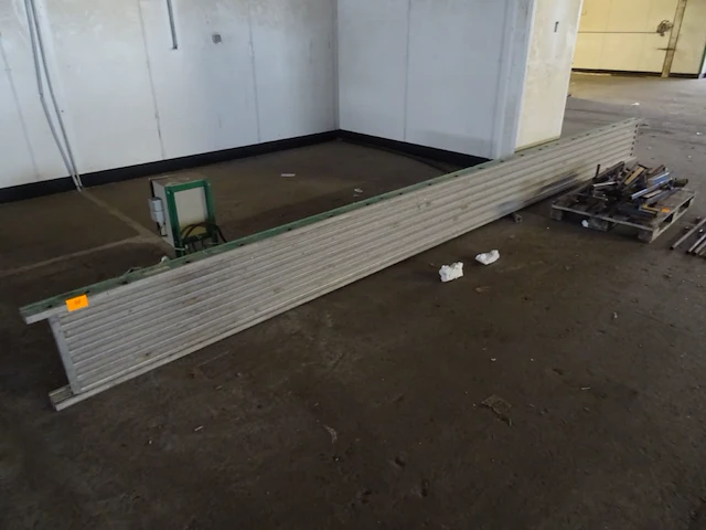 Alu loopbrug - afbeelding 1 van  2