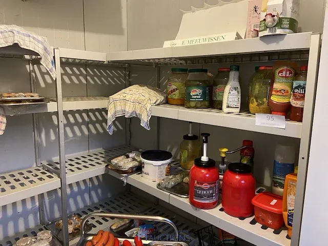Alu opbergrek met inhoud - afbeelding 3 van  5