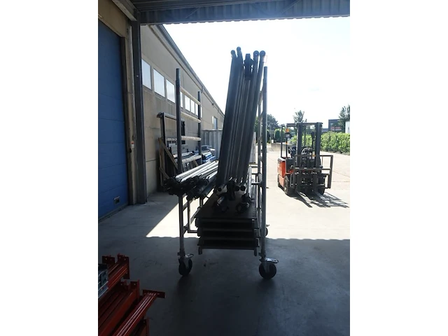 Alu rolsteiger euroscaffold - afbeelding 2 van  6