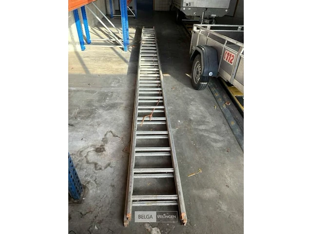Alu schuifladder 2-ledig 12m. - afbeelding 1 van  1
