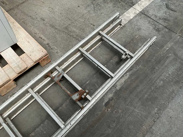 Alu schuifladder - afbeelding 5 van  5