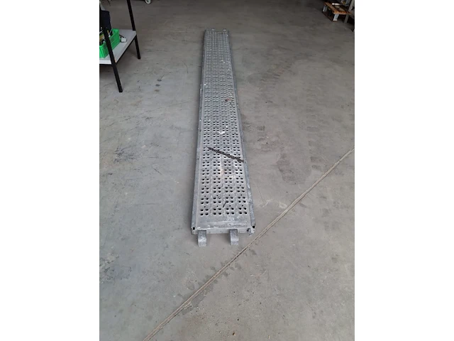 Alu steigerramp en 2 metalen steunen - afbeelding 1 van  8