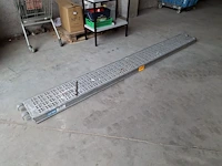 Alu steigerramp en 2 metalen steunen - afbeelding 2 van  8