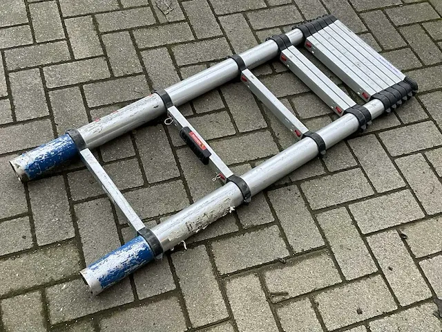 Alu telescopische ladder telesteps, voorzien van 10 sporten - afbeelding 1 van  3