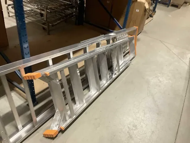 Alu trapladder (10x) - afbeelding 3 van  4
