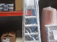 Alu trapladder alpos, access 31 - afbeelding 1 van  2