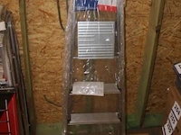 Alu trapladder alpos, domestic 30 - afbeelding 1 van  2