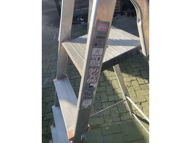 Alu trapladder altrex - afbeelding 3 van  3
