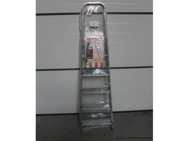 Alu trapladder artub - afbeelding 1 van  2