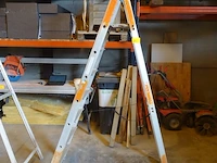 Alu trapladder asc - afbeelding 1 van  2