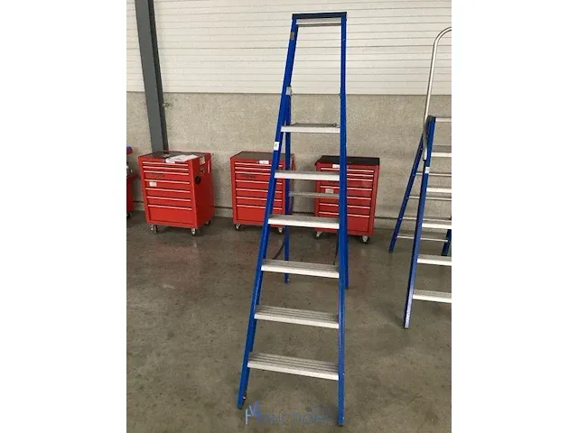 Alu trapladder bas - afbeelding 2 van  3