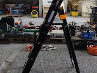 Alu trapladder dewalt - afbeelding 1 van  3