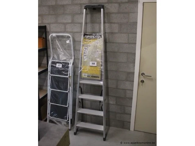Alu trapladder escalo, quadra - afbeelding 1 van  2