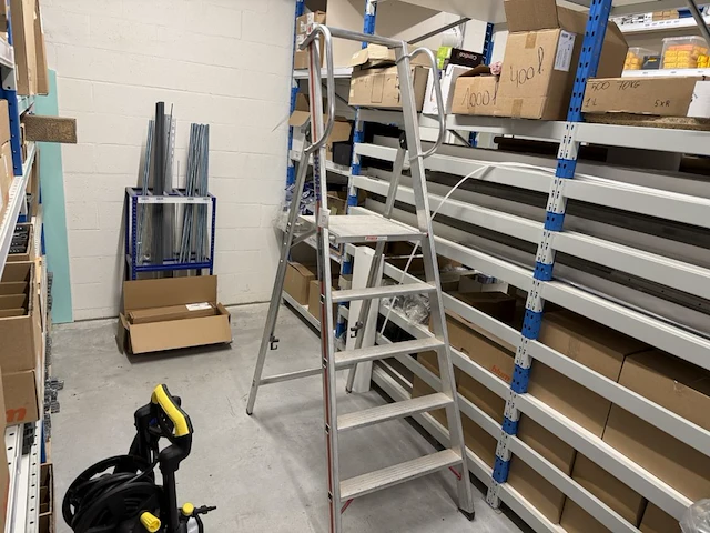 Alu trapladder hymer vv. 5 sporten - afbeelding 1 van  5