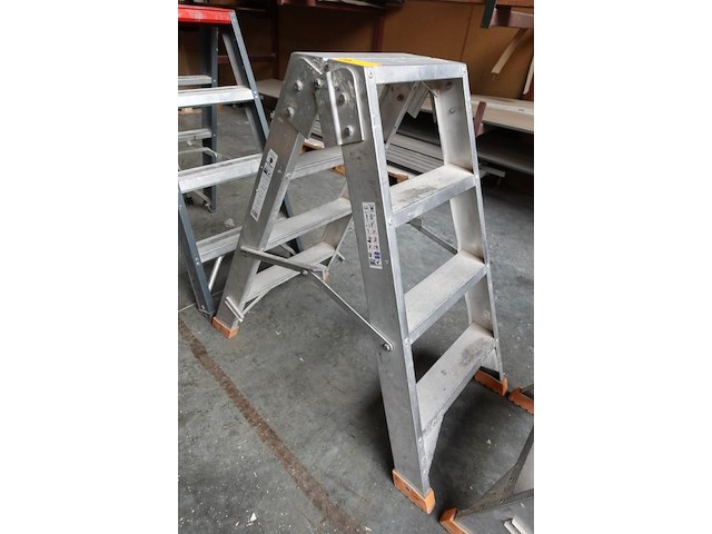 Alu trapladder petry - afbeelding 2 van  2