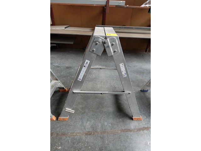Alu trapladder petry - afbeelding 1 van  2