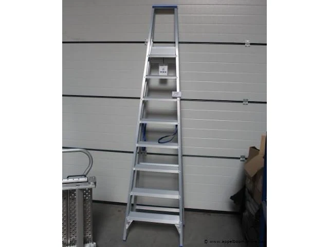 Alu trapladder solide - afbeelding 1 van  2