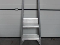 Alu trapladder solide - afbeelding 1 van  2
