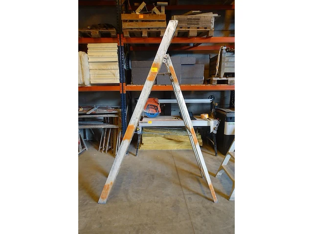 Alu trapladder solide - afbeelding 1 van  2