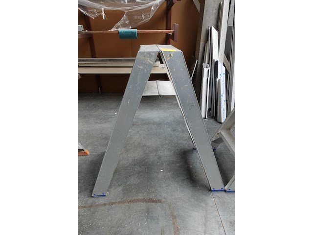 Alu trapladder solide - afbeelding 1 van  2