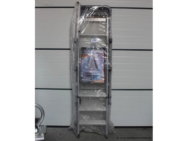 Alu trapladder tubesca - afbeelding 1 van  2