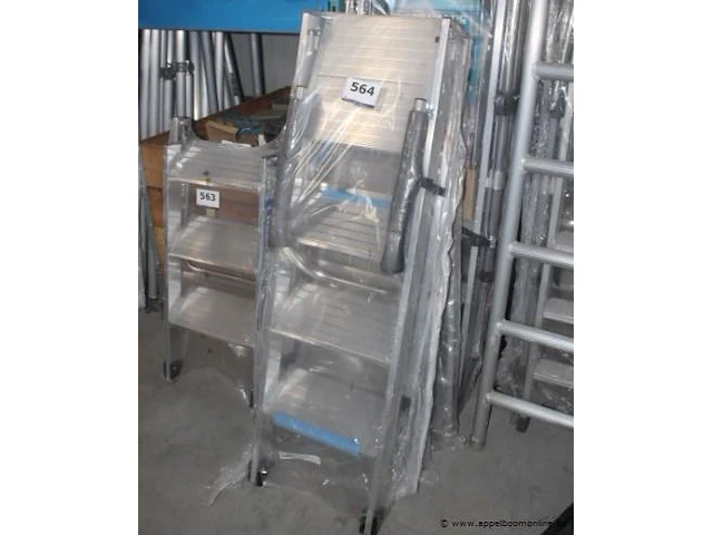Alu trapladder tubesca - afbeelding 1 van  2