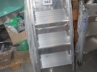 Alu trapladder - afbeelding 1 van  2