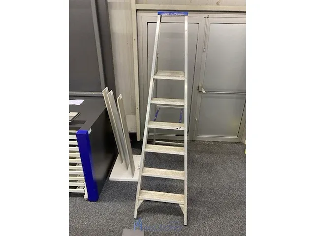 Alu trapladder - afbeelding 2 van  2