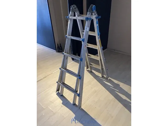 Alu trapladder - afbeelding 1 van  3