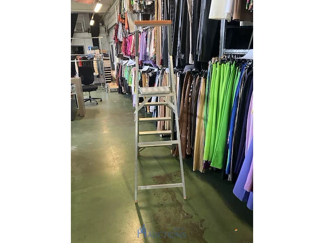 Alu trapladder - afbeelding 3 van  4